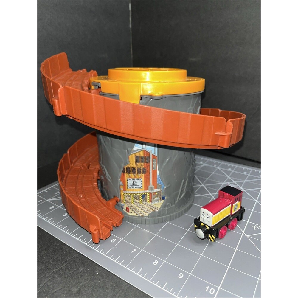 Thomas & Friends Vicarstown Take-n-Play, Spiral Tower Tracks 2014 Mattel